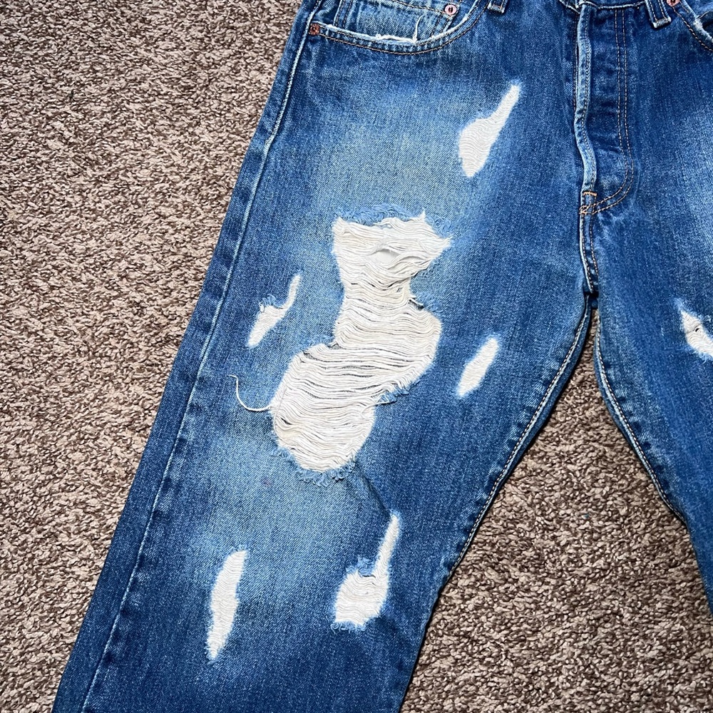 Levi's 501s reworked Distressed Blue Women's Cropped Jeans - Picture 2 of 7